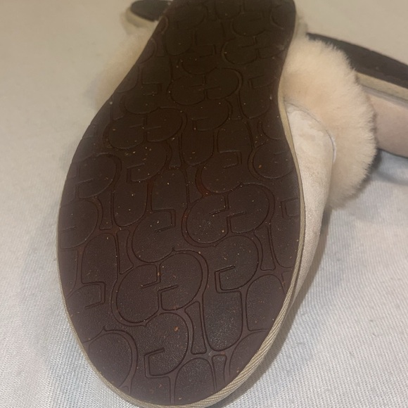 UGG Women's Scuffette II Slippers in Sand size 7 EUC. - Picture 7 of 7